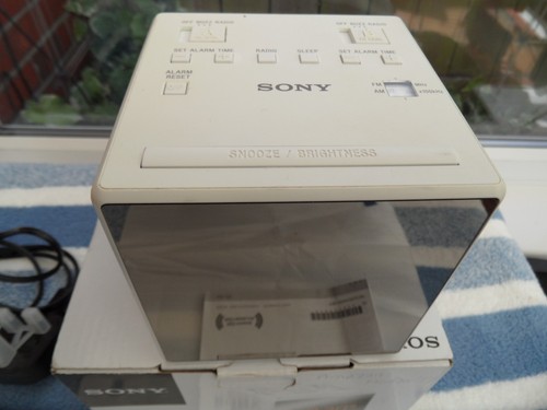 Sony icf alarm clock - icf-c1, radio