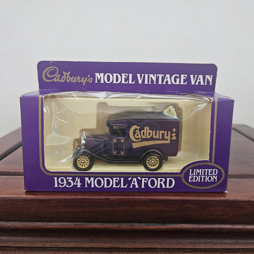 Lledo cadbury model vintage - lledo, cadbury's