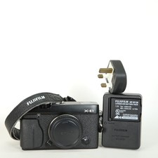 Fujifilm X-E1 Digital Mirrorless Camera Body. Excellent Condition