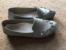 Pavers Silver/Grey Leather Flat Slip On Ladies Shoes UK 4 Eur 37