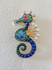 Rhinestone Seahorse Brooch Pin – Sparkly Ocean Animal Jewelry Gift