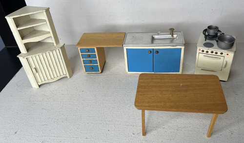 Vintage wooden dollhouse - vintage,