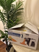 Electric Meat Grinder and Food