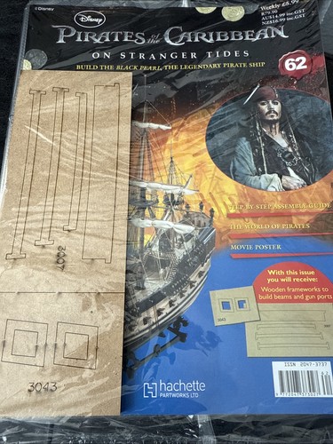 Hachette build the pirates - build,