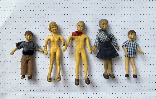 Vintage dolls house - vintage,