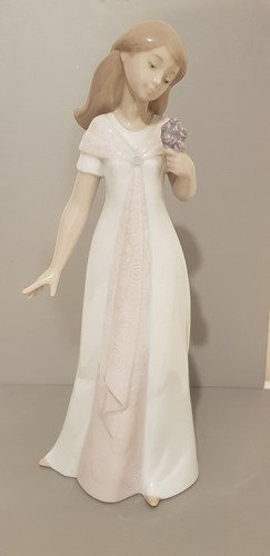 Nao lladro porcelain - ••,