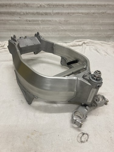 Honda cbr929 fireblade frame - honda,