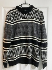 H&M Black And White Sweater Unisex Size Small