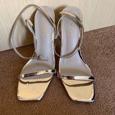 Boohoo Women’s Size 7