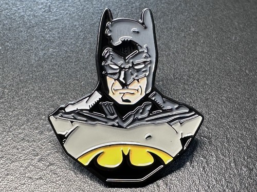 Batman enamel pin badge - enamel,