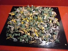 Vintage Plastic Toy Soldiers Figures Mixed Lot 1kg Army Military Job Lot