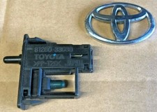 Toyota Corolla E12 (2002-2007), Avensis T25 (2003-2008) Glove Box Light Switch.