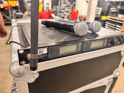 Defective shure ur4d with - with, 2x