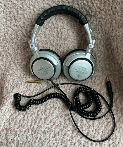Sony mdr v700 headphones - mdr-v700,