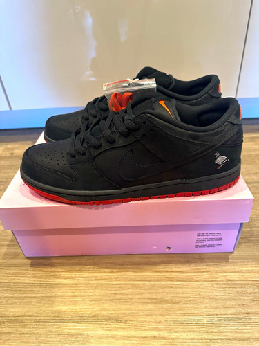 Nike dunk low pigeon - nike,