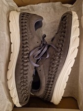 UK7.5/ EUR42- NIKE MAYFLY