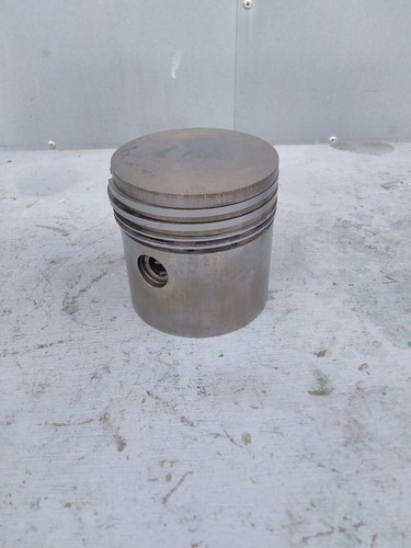 Wolseley piston - wolseley, wd