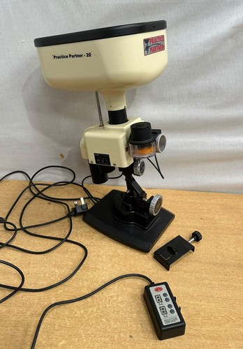 Table tennis robot v 981 - table, v-981