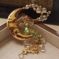 Vintage Art Nouveau Brooch