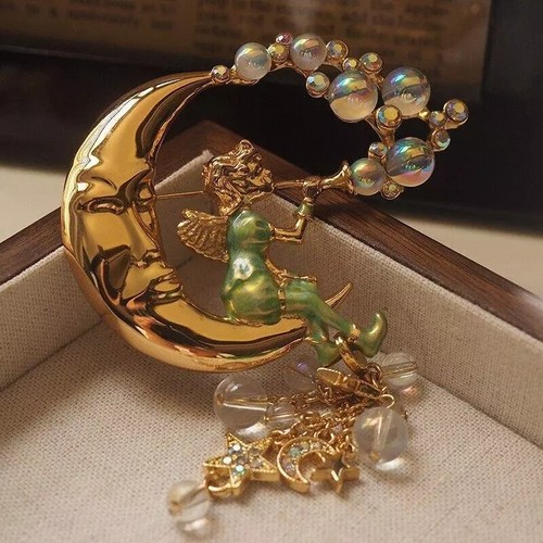 Vintage art nouveau brooch - art,