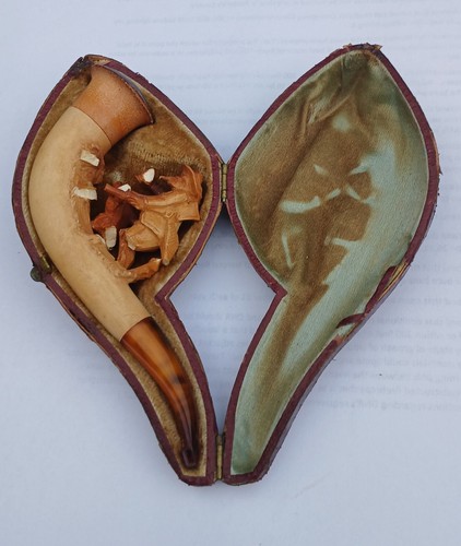 Antique carved meerschaum pipe - meerschaum,