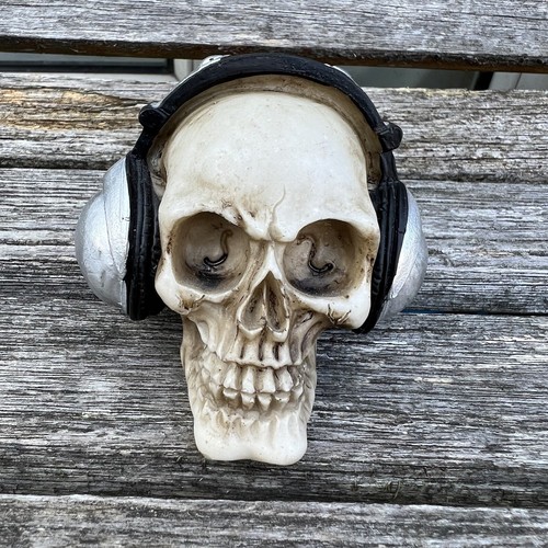 Nemesis now skull head - now,