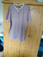 JXD John Devin Mans XXL  Maroon/white Stripe T Shirt Good Condition