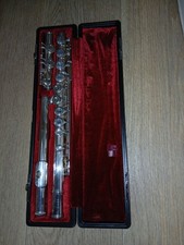 Yamaha YFL-311 Flute Musical