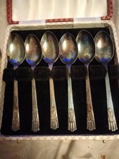 Yeoman Vintage Silver Plated EPNS Spoons, Set of 6 in original display case. 