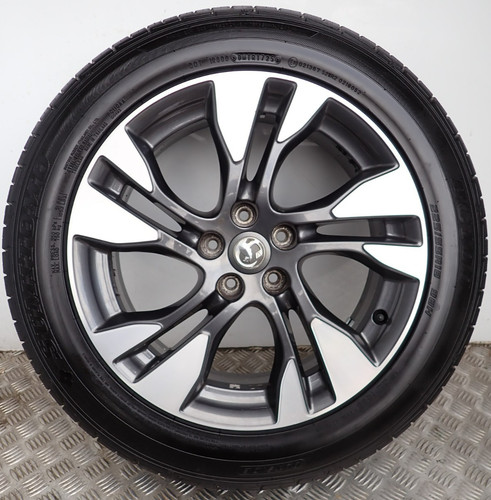 Vauxhall grandland grey - 18",