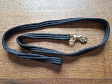Black soft webbing 60" lead rope with hand loop and gold-coloured trigger clip 
