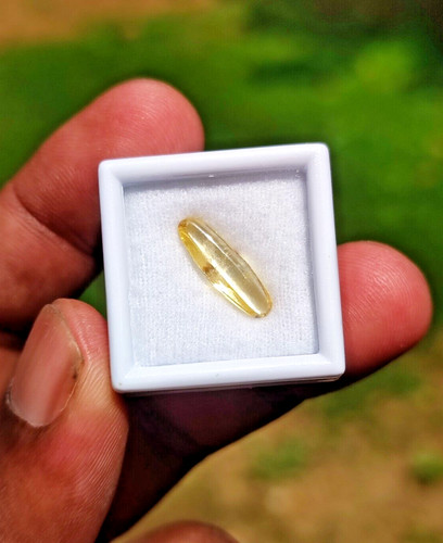 Natural yellow sapphire - natural,