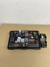 VAUXHALL ASTRA J 13-15 FUSE BOX 13368643