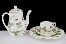 Beautiful Wedgwood Wild