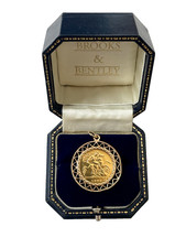 1982 Queen Elizabeth II 22ct
