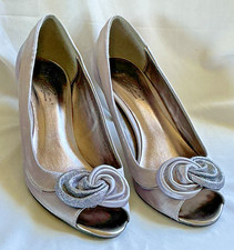 LUNAR Elegance Size 8 / 41