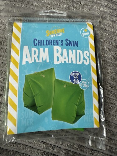Child swimming arm - arm,
