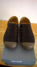 Clarkes Crocs UK Size 11 Clarks Men’s Casual Strap-On Slippers Brown Leather 