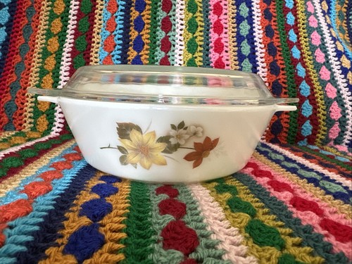 Vintage retro preloved - vintage/retro/preloved, autumn