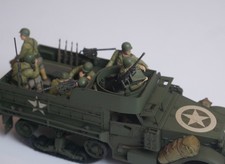 TAMIYA 1-35 SCALE USA APC M3A2