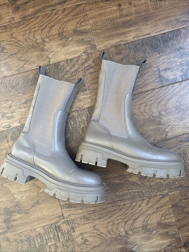 Ladies beige chunky boots - beige,