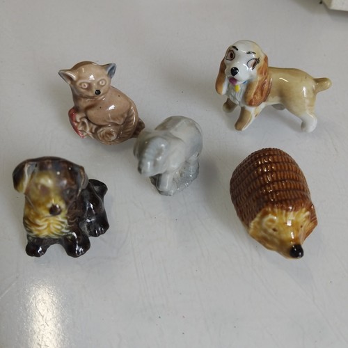 Job lot vintage wade - of,