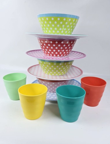 Melamine plates and - bowls, set