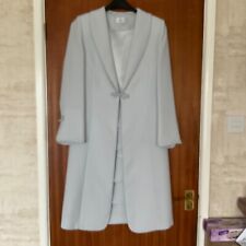 Presen mother of the bride