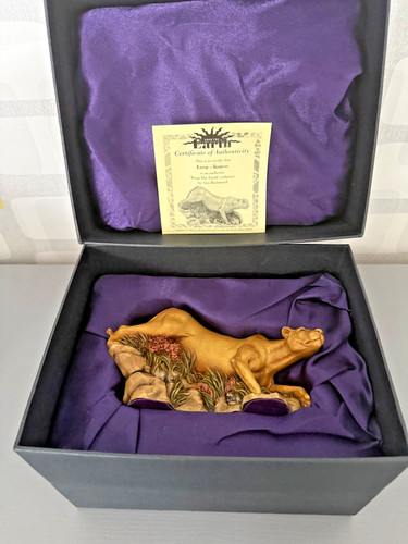 Leeu lioness sculpture by - "leeu, '