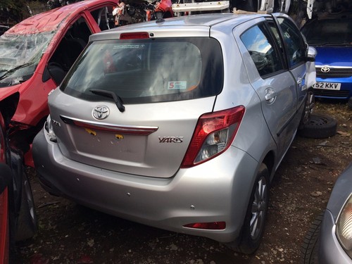 Toyota yaris vvti door - toyota, 1.3