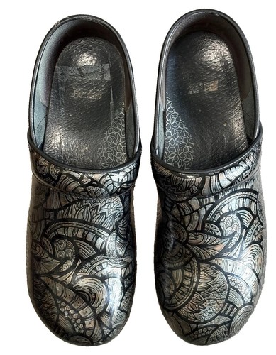 Dansko clogs size 41 us - clogs,