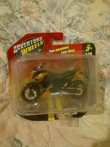 Maisto adventure wheels 18 - adventure,