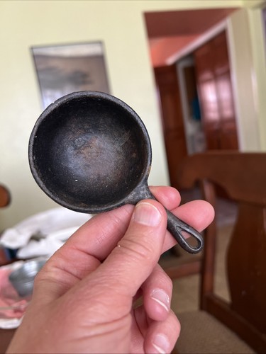 Antique sample miniature - w1,