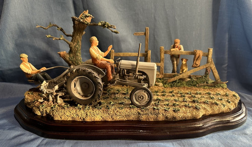 Country artists tractor - country,